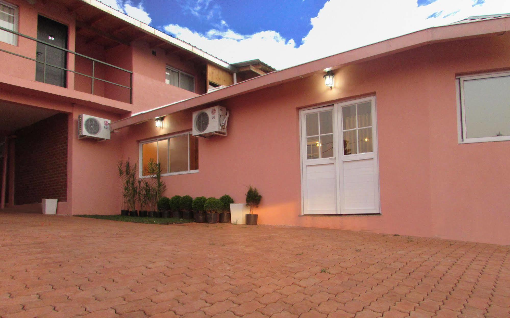 Altos Del Iguazu Hotel ปูแอร์โตอีกวาซู ภายนอก รูปภาพ