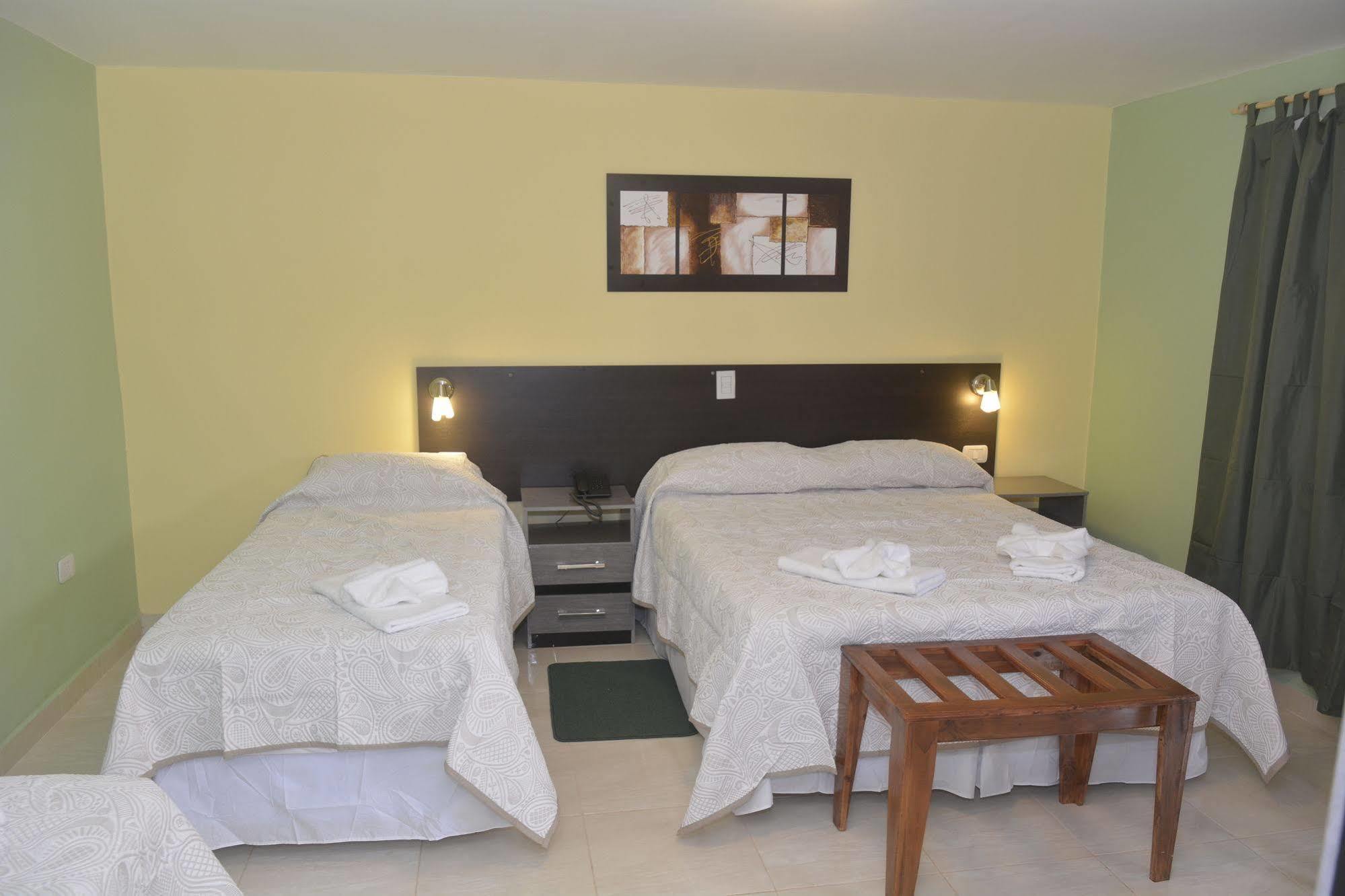 Altos Del Iguazu Hotel ปูแอร์โตอีกวาซู ภายนอก รูปภาพ